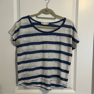 Urban Outfitters Cropped Tshirt